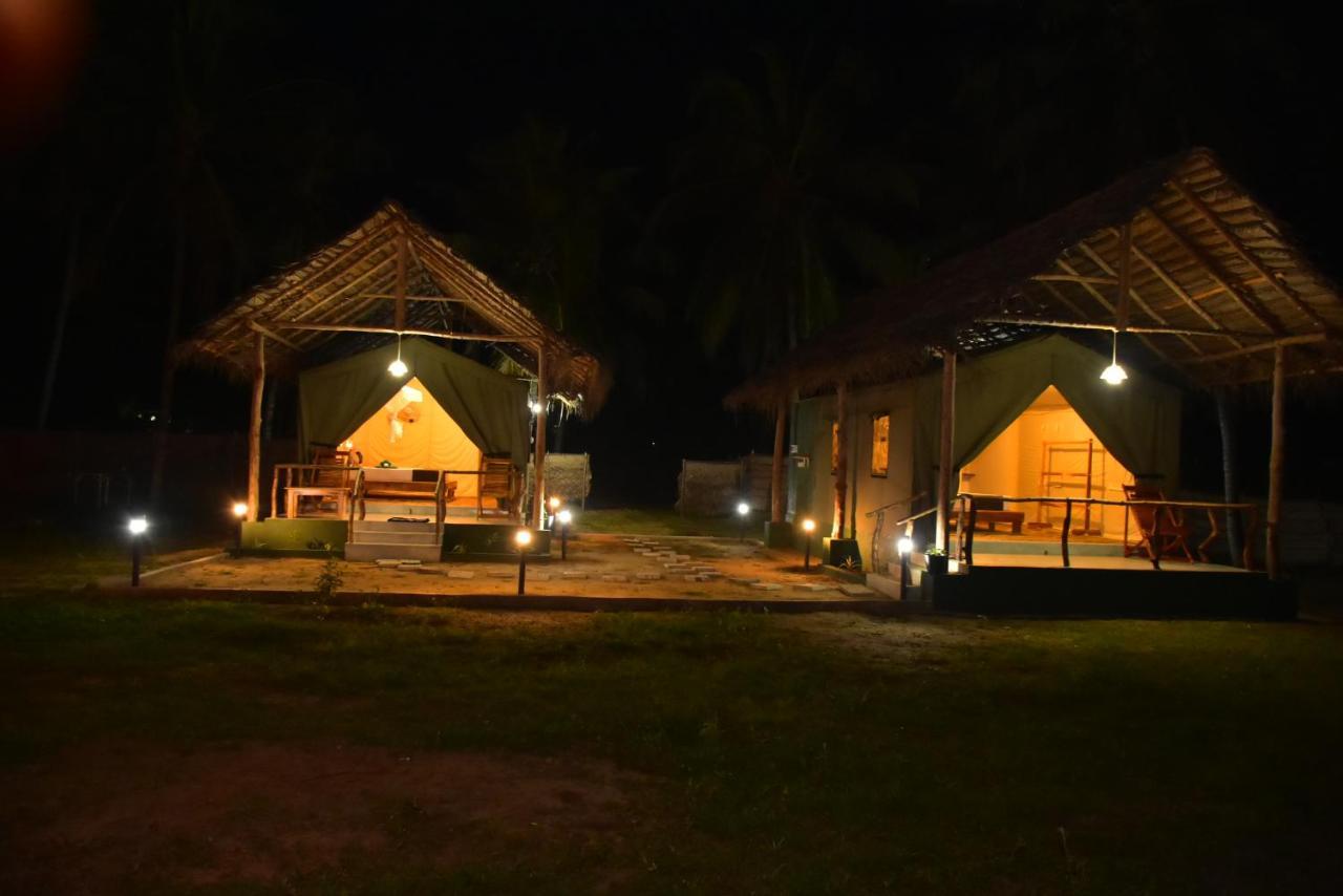 Jungle View River Camping Udawalawe Esterno foto